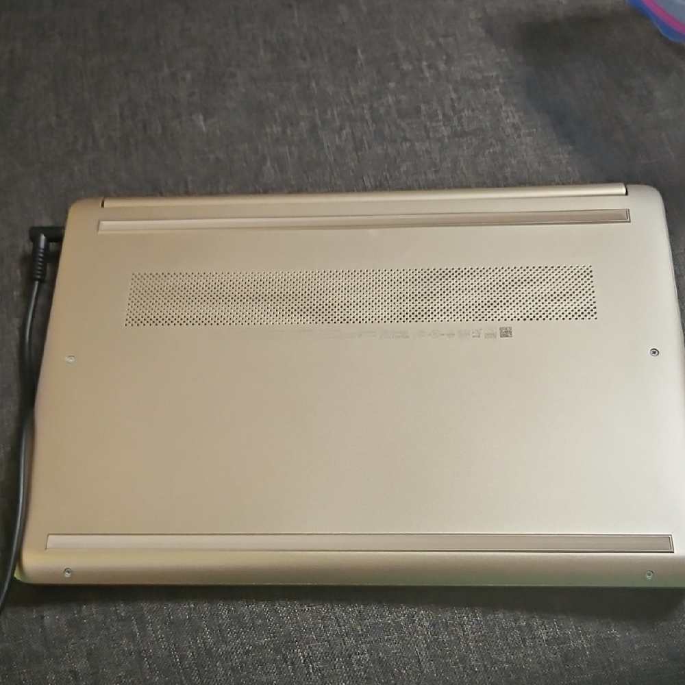 HP Laptop - Picture 3 of 6